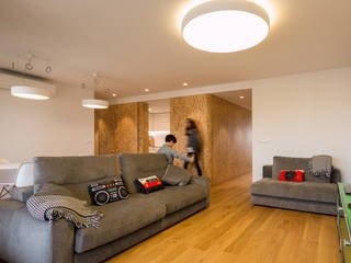 Reforma de piso con criterios de eficiencia energética, Ecoproyecta Ecoproyecta Salones de estilo moderno