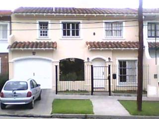 Dúplex en barrio Tres Cerritos, Valy Valy Houses اینٹوں