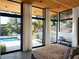 Glass Wall House, Klopf Architecture Klopf Architecture Modern Bedroom