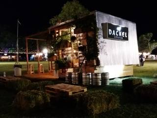 Espacio DACKEL para Picurba, Guadalupe Larrain arquitecta Guadalupe Larrain arquitecta Industrial style bars & clubs