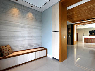 Taiwan Taichung - C House, 信美室內裝修 信美室內裝修 아시아스타일 복도, 현관 & 계단 우드 그레인