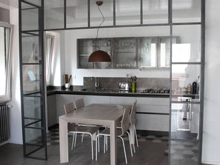 Ristrutturazione di un appartamento di 60 mq , BB1 LABORATORIO DI ARCHITETTURA & DESIGN BB1 LABORATORIO DI ARCHITETTURA & DESIGN Built-in kitchens
