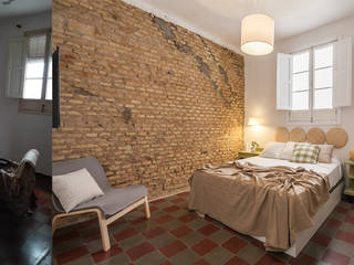 Vivienda de los años 60 reformada y adaptada para apartamento turístico de 4 habitaciones y dos baños en el centro histórico de Sevilla, SH Interiorismo SH Interiorismo Eclectic style bedroom