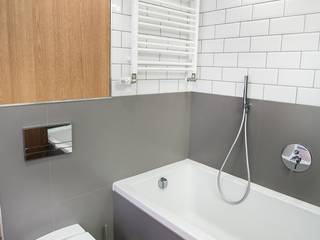 Łazienka w szarościach z drewnem., Pracownia projektowa Atelier Lillet Pracownia projektowa Atelier Lillet Modern bathroom