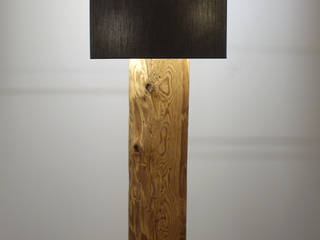 Stehlampe aus rustikalen Holzbalken, Meister Lampe Meister Lampe ห้องทานข้าว ไม้ Wood effect