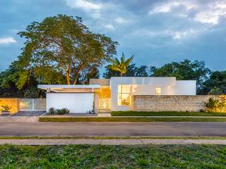 Casa de la Acacia - Sombra Natural, David Macias Arquitectura & Urbanismo David Macias Arquitectura & Urbanismo モダンな 家