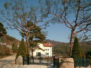 양평 용천리 K씨 주택, SG international SG international Дома в классическом стиле