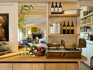 Una casa in collina, Falegnameria Ferrari Falegnameria Ferrari Rustic style kitchen Solid Wood Multicolored