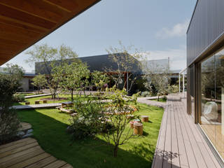 50-Year-Old Kindergarten Gets A Makeover With Shipping Containers, Prefabmarket.com Prefabmarket.com مدارس