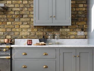 The SW12 Kitchen by deVOL, deVOL Kitchens deVOL Kitchens Industrial style kitchen Wood Grey