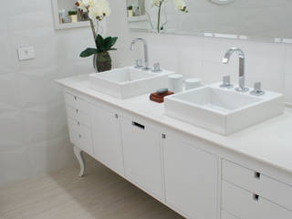 Bancada Móvel para banheiros e lavabos., Move Móvel Criação de Mobiliário Move Móvel Criação de Mobiliário Moderne Badezimmer Holz Weiß