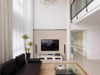 白色的極緻優雅, 誼軒室內裝修設計有限公司 誼軒室內裝修設計有限公司 Living room