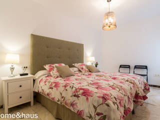 Reportaje fotográfico en piso reformado en Granada, Home & Haus | Home Staging & Fotografía Home & Haus | Home Staging & Fotografía Modern Bedroom White