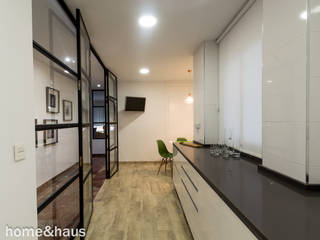 Reportaje fotográfico en piso reformado en Granada, Home & Haus | Home Staging & Fotografía Home & Haus | Home Staging & Fotografía 모던스타일 주방