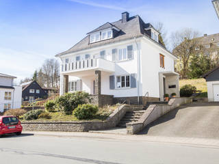 Umbau einer Stadtvilla aus den 50er Jahren, FH-Architektur FH-Architektur Klassieke huizen