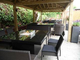 Milan Gas Fire Dining Table - The Green Dragon (Leek) Rivelin Modern garden Granite Black Fire pits & barbecues