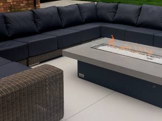 Vienna 160 Gas Fire Table - LEDs, Rivelin Rivelin モダンな庭