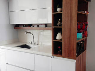 Apartamento Circunvalar, BIANCO BIANCO Cucina moderna Truciolato