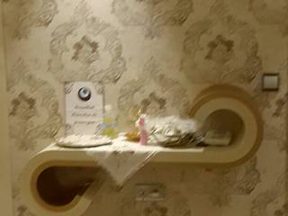 Antre mobilyası Mimar Melike Topal Koridor, Hol & MerdivenlerAksesuarlar & Dekorasyon Ahşap Altın Sarısı