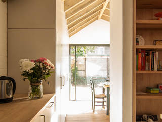 OLDFIELD ROAD, Bradley Van Der Straeten Architects Bradley Van Der Straeten Architects Dapur Modern