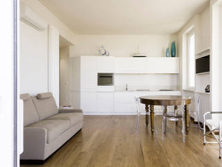 Appartamento Privato, Officina29_ARCHITETTI Officina29_ARCHITETTI Moderne Küchen Holz Weiß