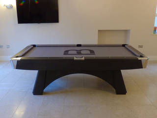 Professional Pool Table, Luxury Pool Tables Limited Luxury Pool Tables Limited モダンデザインの 多目的室