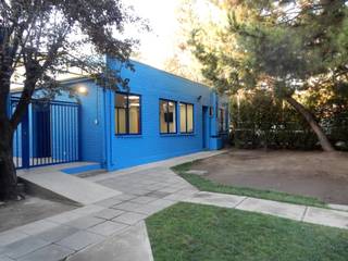 REMODELACION COLEGIO ALAMIRO, CREARCO CREARCO Commercial spaces Bricks