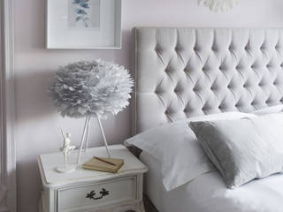 ​Add a Touch of Boldness Sweetpea and Willow® London Ltd Klassische Schlafzimmer Flachs/Leinen Beige Betten und Kopfteile