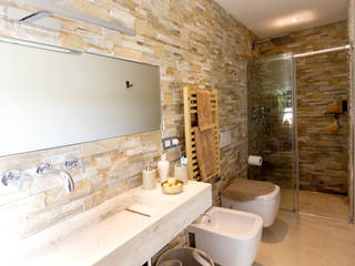 Restyling camera da letto con bagno en-suite, MBquadro Architetti MBquadro Architetti ห้องน้ำ