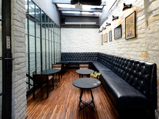 Harry's Bar + Cafe, DA Designs DA Designs Commercial spaces Metal