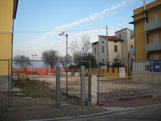 REALIZZAZIONE DI RESIDENCE FRONTE MARE - RESIDENCE AMERICA, Luigi Verdini Luigi Verdini Modern home