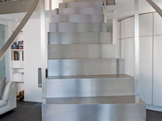 Lichtraum, htarchitektur htarchitektur Modern Corridor, Hallway and Staircase