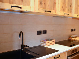 CASE DI MONTAGNA, RI-NOVO RI-NOVO Rustic style kitchen Wood Wood effect