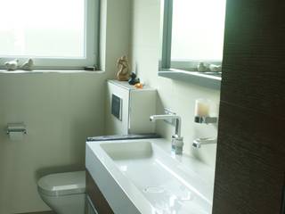 Kundenbad in Spicheren, BOOR Bäder, Fliesen, Sanitär BOOR Bäder, Fliesen, Sanitär Modern style bathrooms Tiles