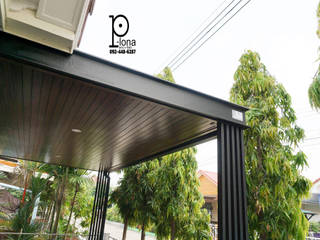 มุมนั่งเล่น หลังคาเมทัลชีท ฝ้าระแนง ทาสีลายไม้, P-lona P-lona Modern garage/shed Iron/Steel