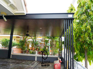 มุมนั่งเล่น หลังคาเมทัลชีท ฝ้าระแนง ทาสีลายไม้, P-lona P-lona Modern Garage and Shed Iron/Steel Black