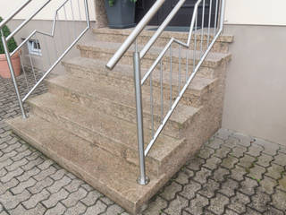 Natursteintreppe in Lauterbach, BOOR Bäder, Fliesen, Sanitär BOOR Bäder, Fliesen, Sanitär Rustic style house Granite