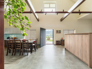 homify Country style dining room