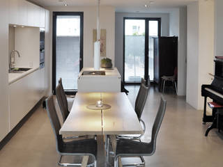 Haus BS I Doppelhaus Aachen, Alter Tivoli, GUG ARCHITEKTEN GUG ARCHITEKTEN Modern dining room Concrete