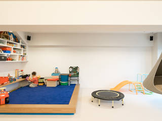 子どもの小上がりがある家 すくすくリノベーションvol.9, 株式会社エキップ 株式会社エキップ Eclectic style living room