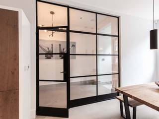 Newly Completed Installation - Exceptional Design , PTC Kitchens PTC Kitchens Hình ảnh cửa sổ & cửa ra vào phong cách tối giản