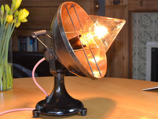 'Stargazer' Table lamp, it's a light it's a light Industrialny salon