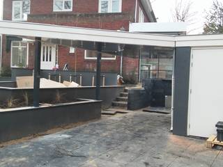 carport uitlopen op een punt, Carport Harderwijk Carport Harderwijk 모던스타일 차고 / 창고 알루미늄 / 아연