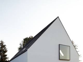 Modern und lichtdurchflutet: Einfamilienhaus am Stadtrand, Falke Architekten Falke Architekten Minimalist houses