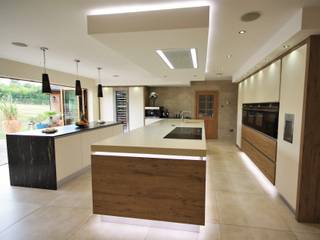 Add Your Kitchen a Style with Wickham Bishops, Witham's Projects, Kitchencraft Kitchencraft Cocinas modernas: Ideas, imágenes y decoración