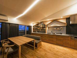 グレイトーンのペントハウス, 株式会社seki.design 株式会社seki.design Modern living room