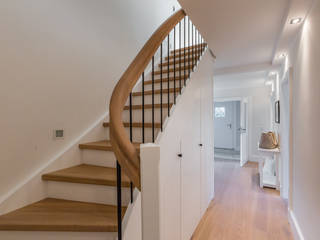 Homestaging nach Hausumbau in Westerland auf Sylt, Home Staging Sylt GmbH Home Staging Sylt GmbH Modern corridor, hallway & stairs