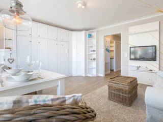 Redesign Fewo im Haus Metropol am Westerländer Strand, Home Staging Sylt GmbH Home Staging Sylt GmbH Phòng khách