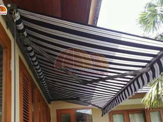 Awning Gulung, Putra Canopy Putra Canopy Balkon, Beranda & Teras Modern Tekstil Black