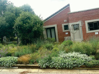 Prairie style large Pavement Garden, Young Landscape Design Studio Young Landscape Design Studio Jardines modernos